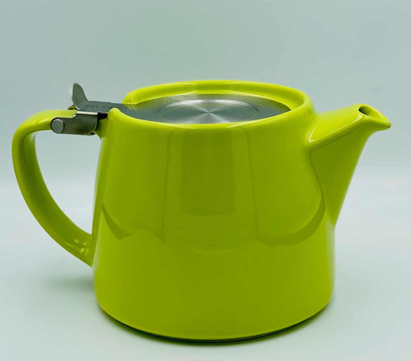 Stump Teapot with Lid and Removable Strainer